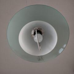 グリーンの照明器具の画像