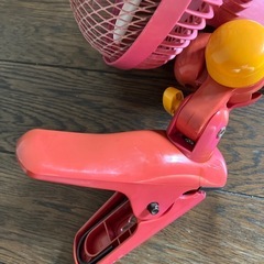 クリップ式小型扇風機の画像