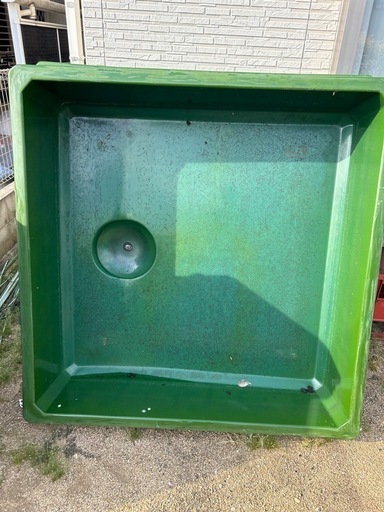 特大水槽、トロ舟　金魚、コンテナ