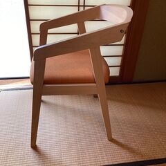 椅子（北欧デザインのおしゃれな椅子）の画像