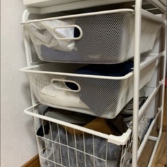 【８月末まで】IKEA 棚　シェルフ　枠のみ　ホワイト　の画像