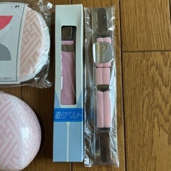 未開封　伊達締め　腰当　帯枕　着付ベルト2本の画像
