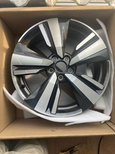 T33エクストレイル（現行型）19インチアルミホイール 1本 傷アリ