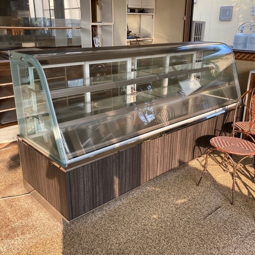 引取限定　使える　新品350万円　大和冷機　業務用洋菓子ショーケース