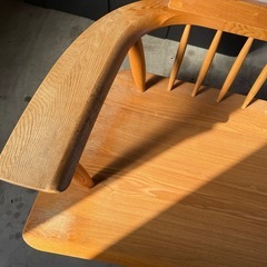 木製ソファの画像