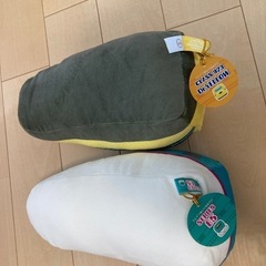鉄道博物館のくじの景品のはやぶさとドクターイエロー　新幹線のぬいぐるみ　スーパートレインロング　E5系はやぶさ　 の画像