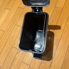 ゴミ箱の画像