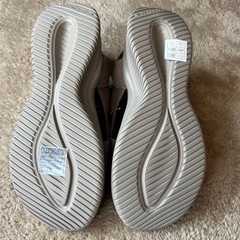 超美品SKECHERSのサンダルの画像