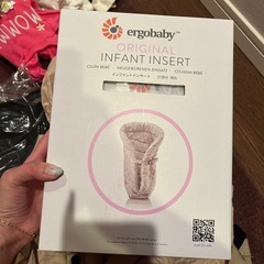 エルゴ抱っこ紐と新生児インサート 女の子まとめ売り　80〜の画像