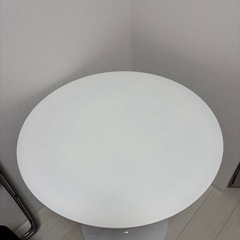 カフェテーブル　丸テーブルの画像