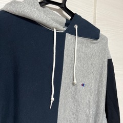 チャンピオン　フード付きパーカー　メンズ　
Mサイズの画像