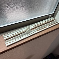 テレビ壁掛けスタンドの画像