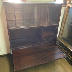 無料収納棚、本棚、キャビネットの画像