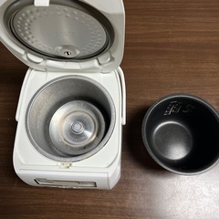 炊飯器の画像