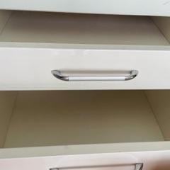 キッチンボード　電子レンジ　炊飯器置き場などの画像