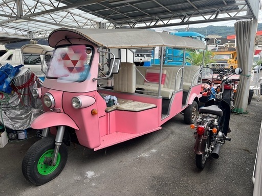 タイのトゥクトゥク本物 7人乗り中古