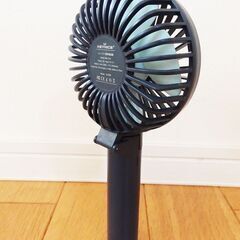 ハンディファン　携帯用扇風機の画像