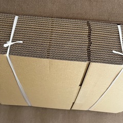 【新品】80サイズ　ダンボールの画像