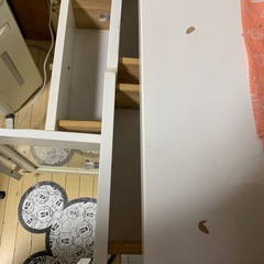 白いTV台の画像