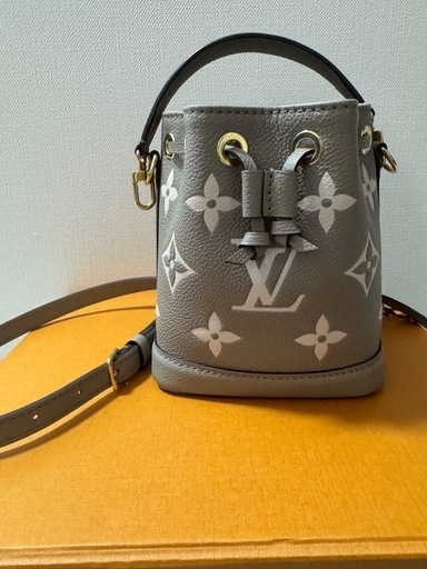 ヴィトン　VUITTON バッグ　ミニバッグ　ナノノエ　ショルダーバッグ