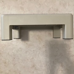 小原産業 プラスチック踏み台 小型タイプ 高さ13cm ベージュ [玄関 踏台 耐荷重100kg] ST-629の画像