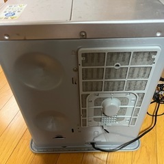 トヨトミ石油ファンヒーターの画像