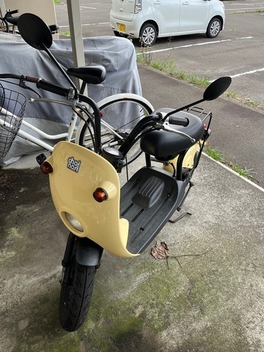 スズキ　チョイノリ　前期型　（後輪パンク）