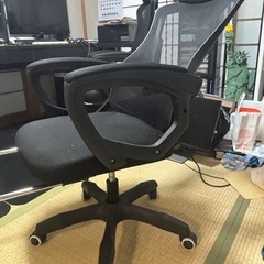 オフィスチェア ゲーミングチェアの画像