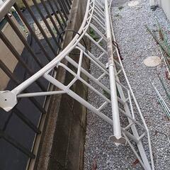 三脚脚立(園芸用はしご)の画像