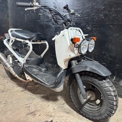 ★支払い総額8.2万円★買取強化中！査定無料♪ホンダ　ズーマー50 AF58 社外マフラー！社外ブリーザータンク！LEDヘッドライト！の画像