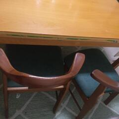 ４人用ダイニングテーブルセットの画像