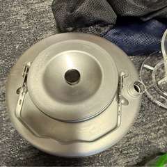 KONO ドリッパーとコーヒーミルなどコーヒーセットの画像