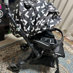 ◎ ピジョン A型ベビーカー Runfee Lino'n RB1LZ （
ランフィリノンRB1LZ）の画像
