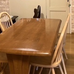 テーブルのみの画像