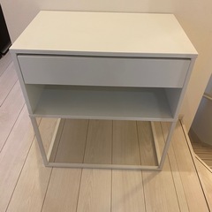 サイドテーブル【白】の画像