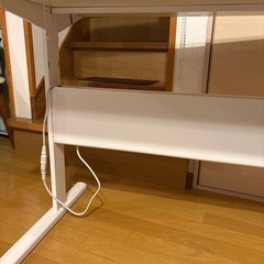 パソコンデスクの画像