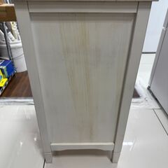 【直接引き取り限定】B-COMPANY アンティーク調 3段チェストの画像