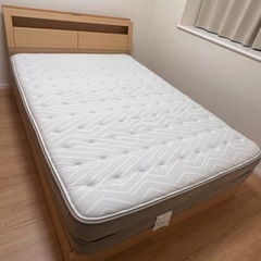 ニトリ　ダブルベッド　Nスリープ　マットレス2個付きの画像