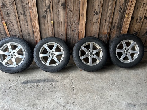 ホイール付きスタッドレスタイヤ