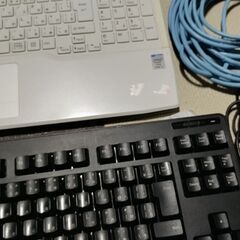 パソコン・電話・Faxで使用していた各種コード・ノートPC（ジャンク）・キーボード他の画像