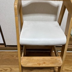 子供用　　ダイニングチェアーの画像