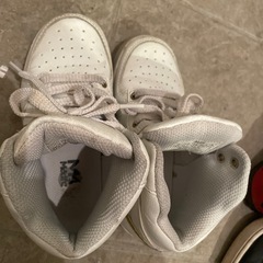 MAD スニーカー　19cm　の画像