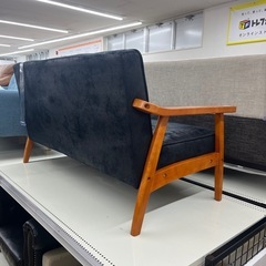 木肘ヴィンテージソファ コスパクリエーション 2人掛け ファブリック 未使用品 ベドフォー のご紹介です！の画像