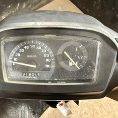 ★支払総額5.2万円★関東圏内即日配送可能！ 全車走行テスト済みです！ スズキ アドレスV100 シルバー CE13A 激安バイク！ 2ストのためオイル注ぎ足すだけ！ 集中キー！ CE13A型！の画像
