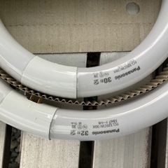 蛍光灯30/32の画像
