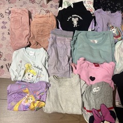 女の子秋冬服120cm、130cmの画像