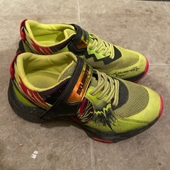 sklshoter スニーカー　23cmの画像