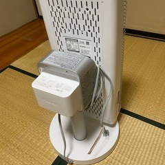 ダイキン　遠赤外線暖房機　セラムヒート　ERFT11ZS-W マットホワイトの画像