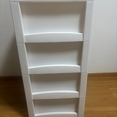 4段棚、チェストの画像