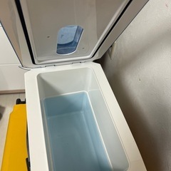 車載 冷蔵庫 冷凍庫 冷温庫 8L ポータブル 保冷庫 12V 自動車 トラック ストッカー 家庭用 保温保冷ボックス 持ち運び キャンプ 小型 アウの画像